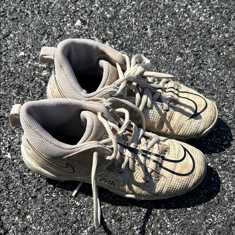 Nike Boys Alpha Athletic Cleats